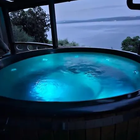 Hobbit House Villa *