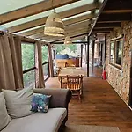 וילה Hobbit House *