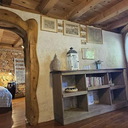 Hobbit House Vila Beli